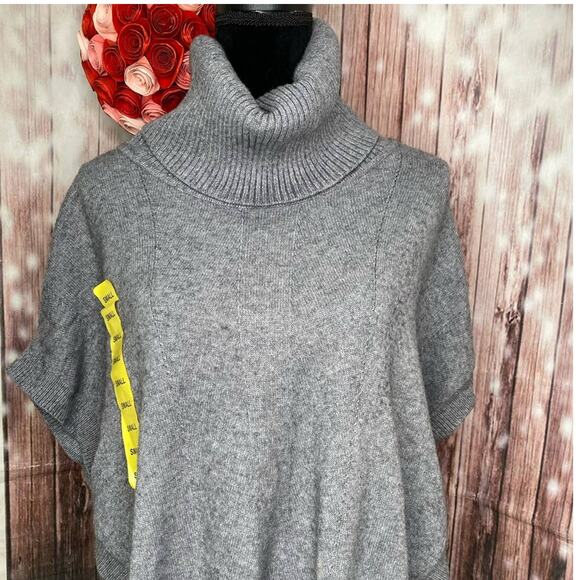 Sisters Grey turtle neck poncho dolman cut NWT small - Picture 2 of 6